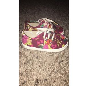 Toddler Keds shoes Size 4 Never Worn (Without box)
